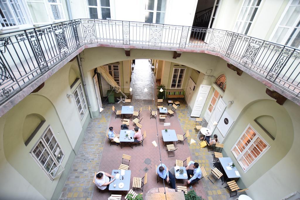 Standard Apartment By Hi5 - Muzeum 5 บูดาเปสต์ ภายนอก รูปภาพ