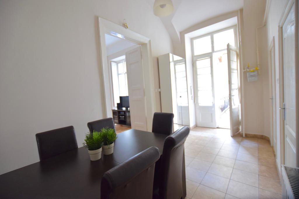 Standard Apartment By Hi5 - Muzeum 5 บูดาเปสต์ ภายนอก รูปภาพ