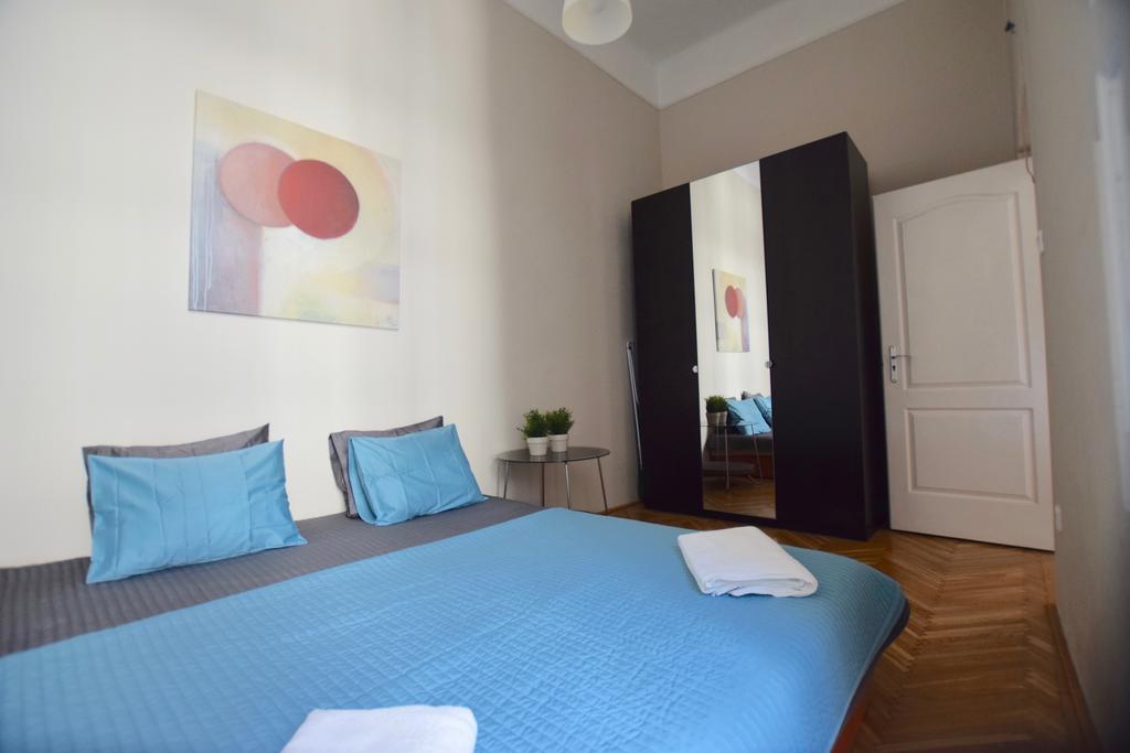 Standard Apartment By Hi5 - Muzeum 5 บูดาเปสต์ ภายนอก รูปภาพ